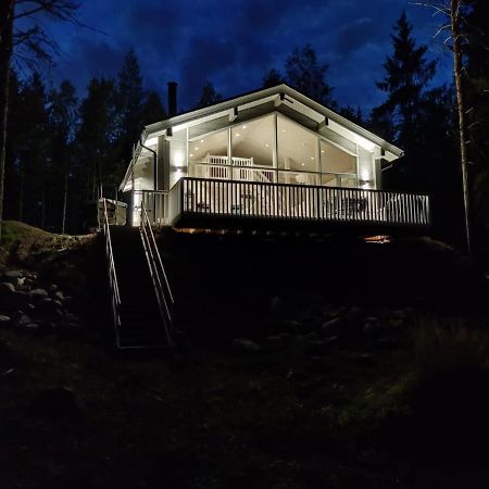 Villa Sirius Sieri, Nice Log-Cottage By The Lake Rovaniemi Bagian luar foto