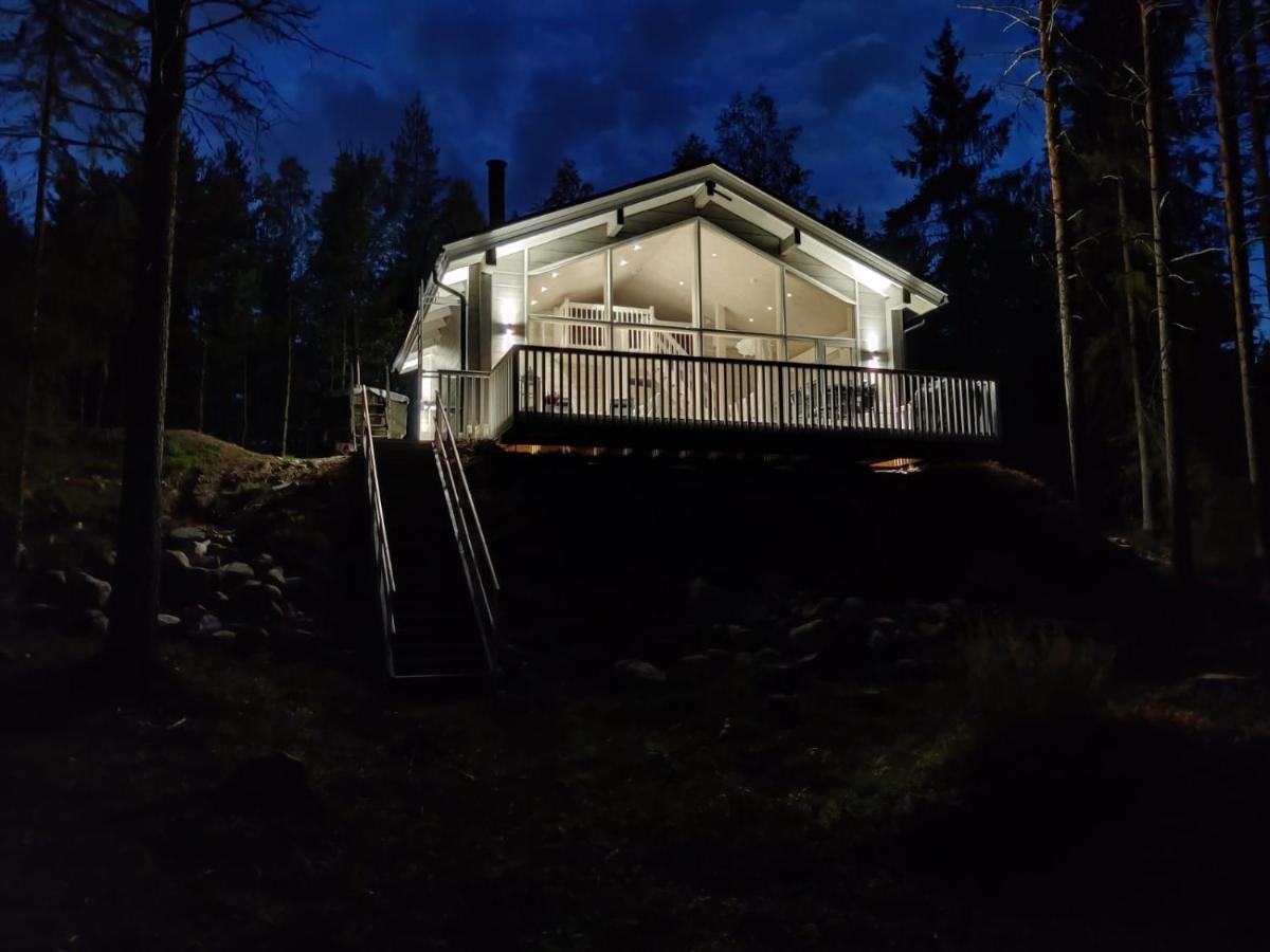 Villa Sirius Sieri, Nice Log-Cottage By The Lake Rovaniemi Bagian luar foto