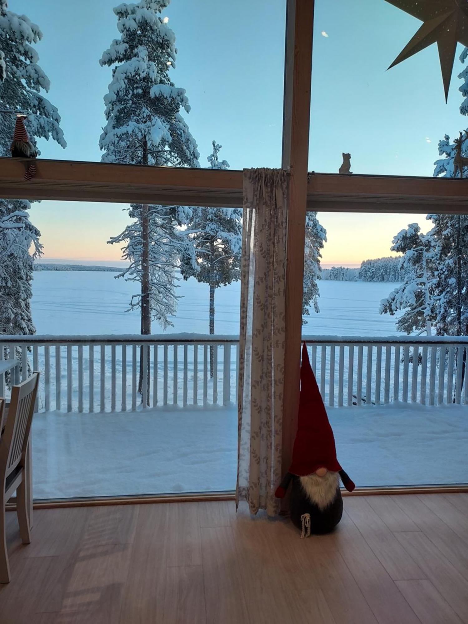 Villa Sirius Sieri, Nice Log-Cottage By The Lake Rovaniemi Bagian luar foto
